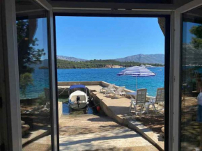 Seafront Studio Apartment 